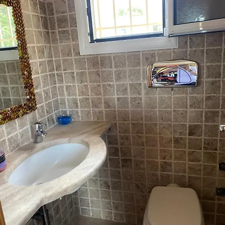 Thodoris Apartamento
